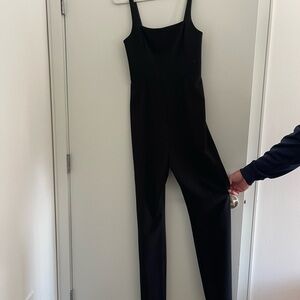 Nova Cape Jumpsuit in Black
ALICE + OLIVIA